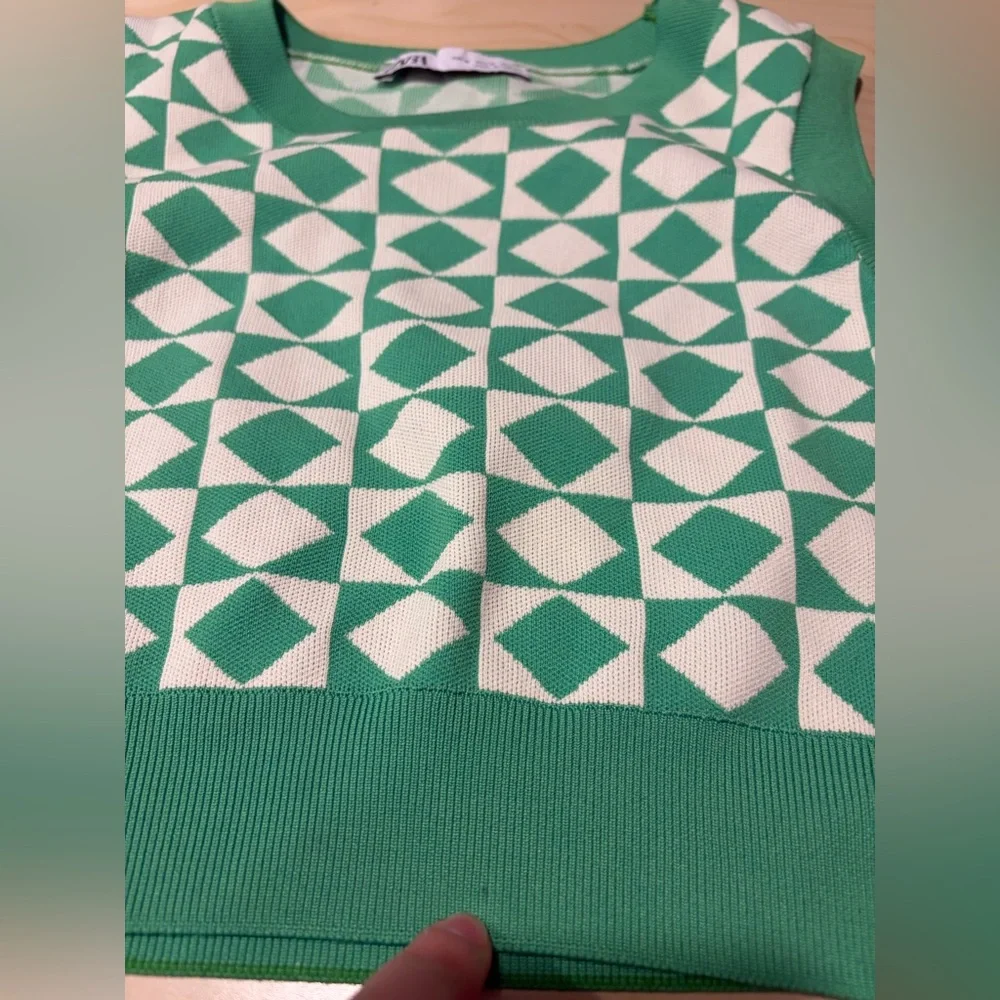 Zara Green Geometric Knit Crop Top Sleeveless Sweater Vest Retro Y2K Size S - Picture 6 of 9